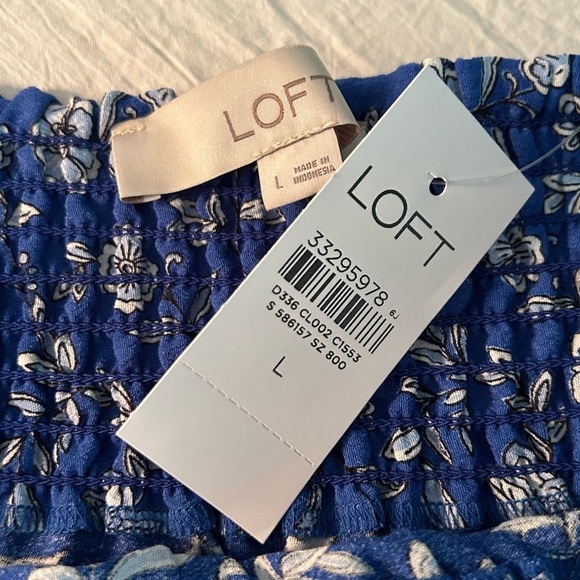 NEW Loft skirt with smocked waist line - Picture 2 of 5